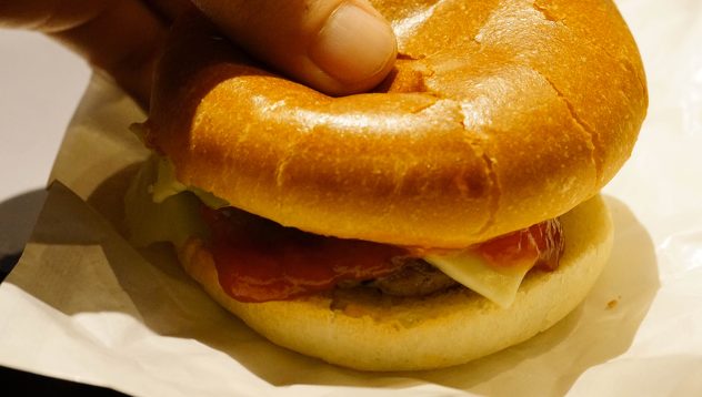再現メニュー パルプ フィクションのビッグ カフナ バーガー Icon ハンバーガー店 東京 代々木 新宿 南新宿 Hamburger Shop